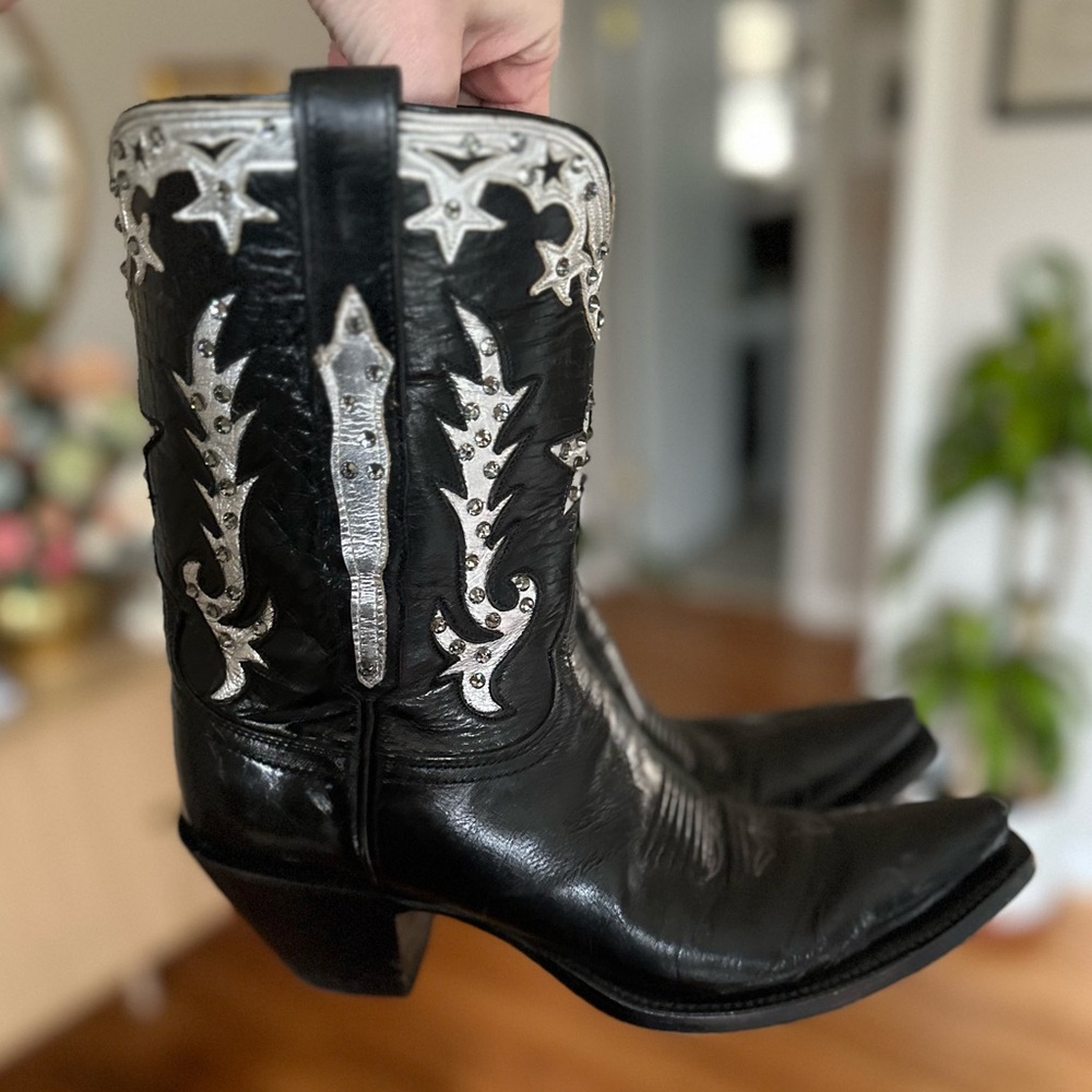 abc tv show Nashville Scarlett’s Black Silver Rhinestone Star Boots 8